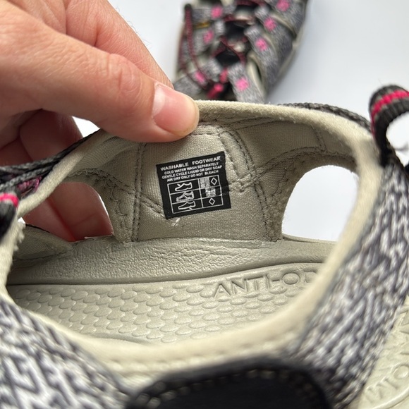 Keen Black and Pink Women's Sandals - Picture 5 of 8